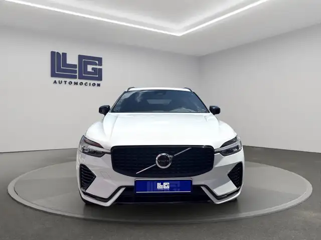 Volvo XC60 view 2