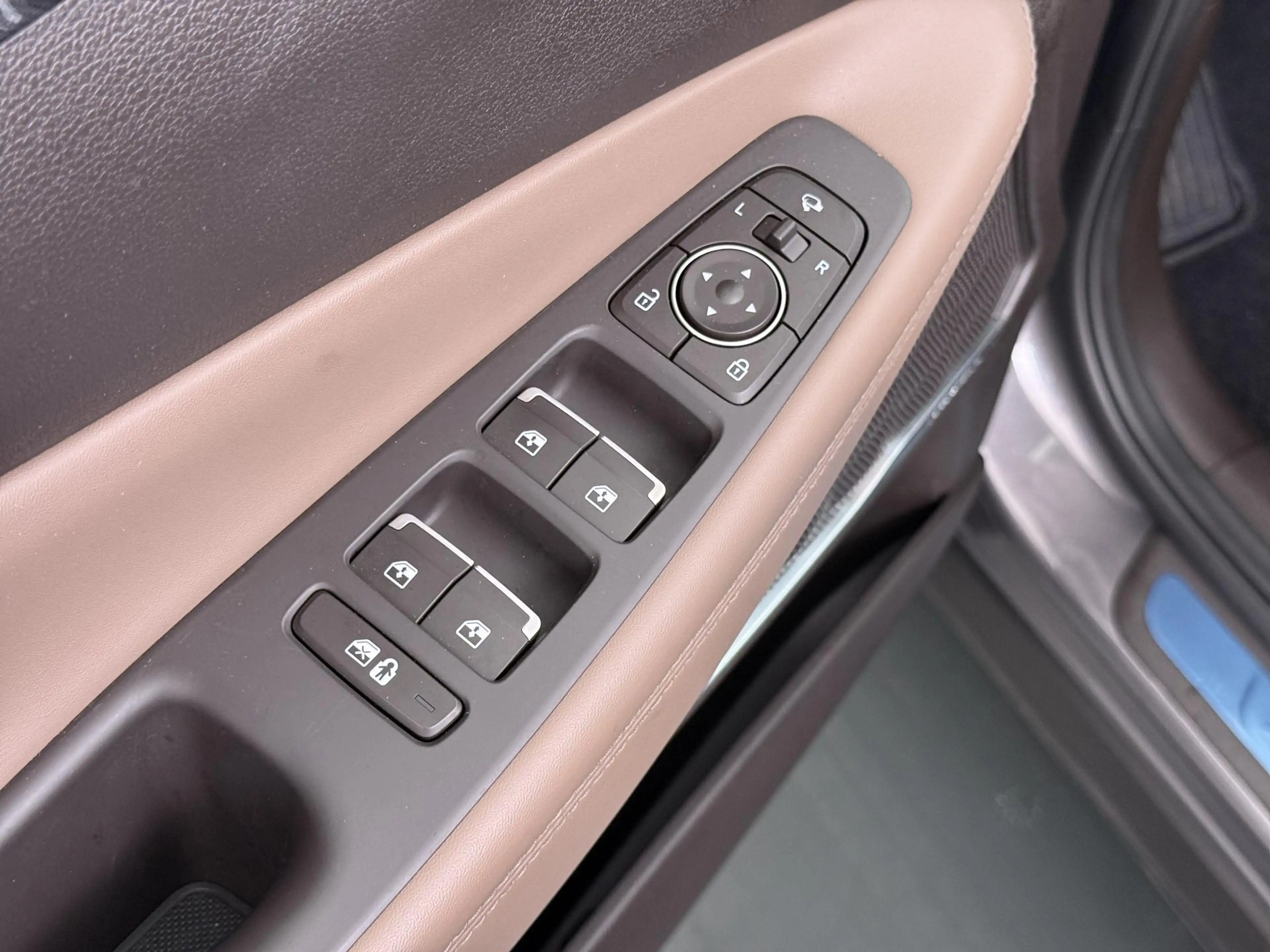 Hyundai SANTA FE 1.6 T-GDI PHEV Comfort Smart 7p. APPLE CARP. | STO — photo 21
