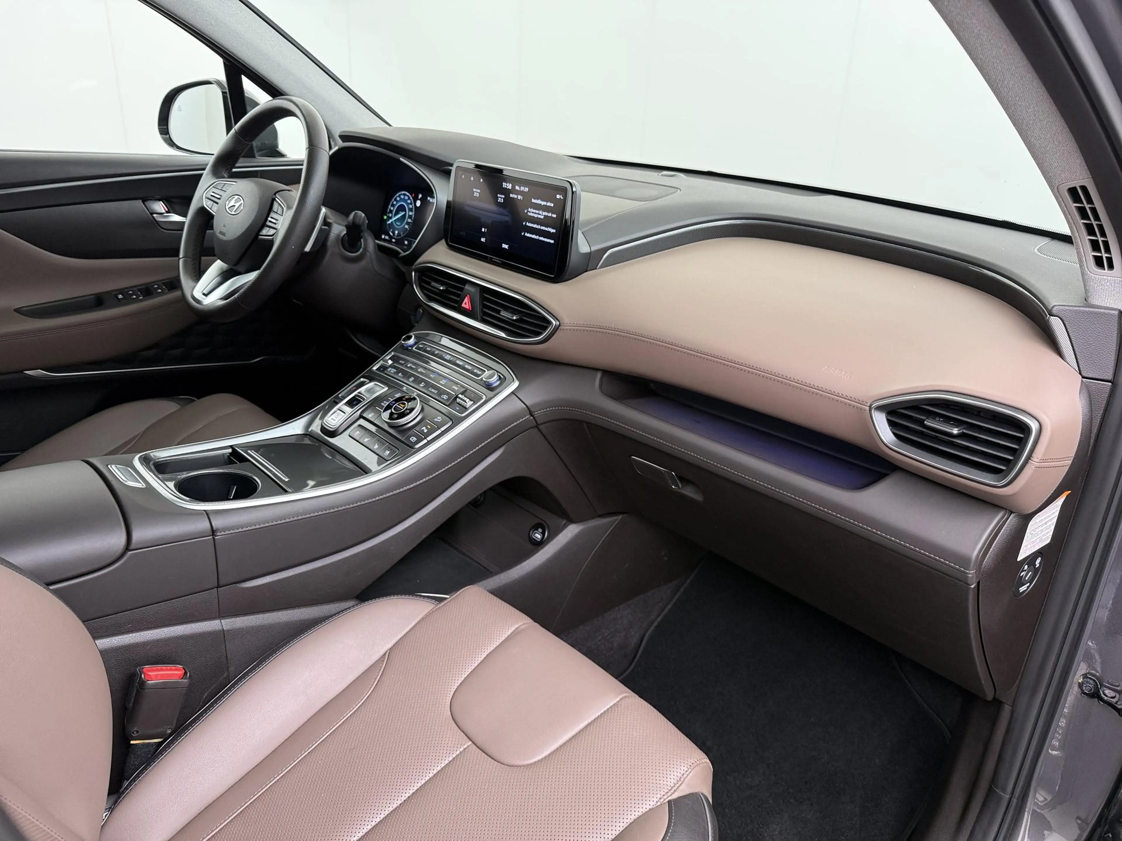 Hyundai SANTA FE 1.6 T-GDI PHEV Comfort Smart 7p. APPLE CARP. | STO — photo 48