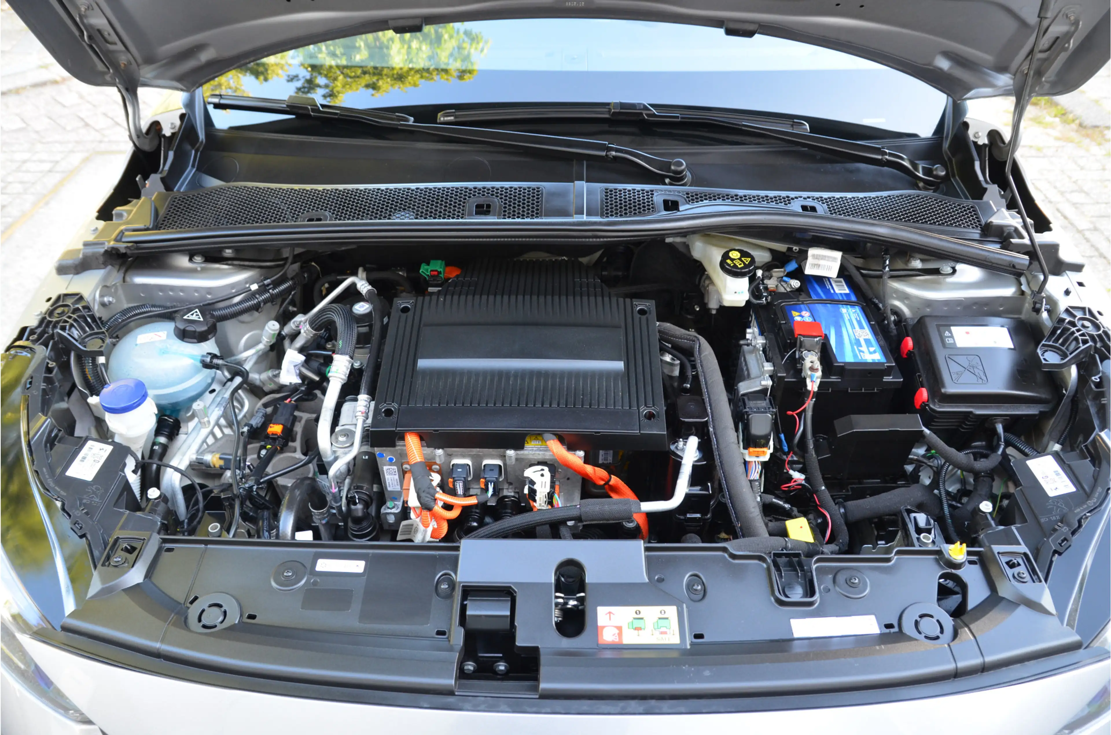 Peugeot e-208 EV Active Pack 50 kWh 10" Scherm! — photo 29