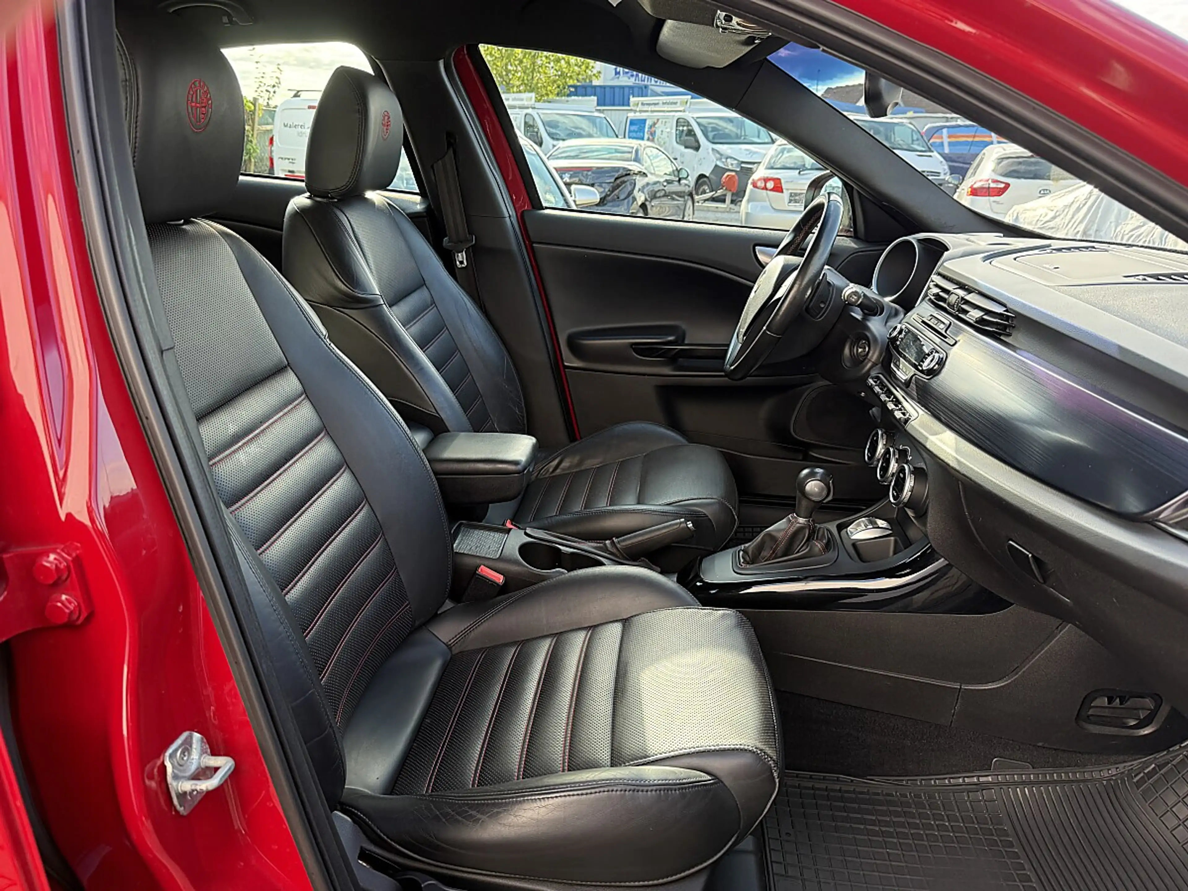 Alfa Romeo Giulietta 1,4 Turbo Distinctive Automatik — photo 12