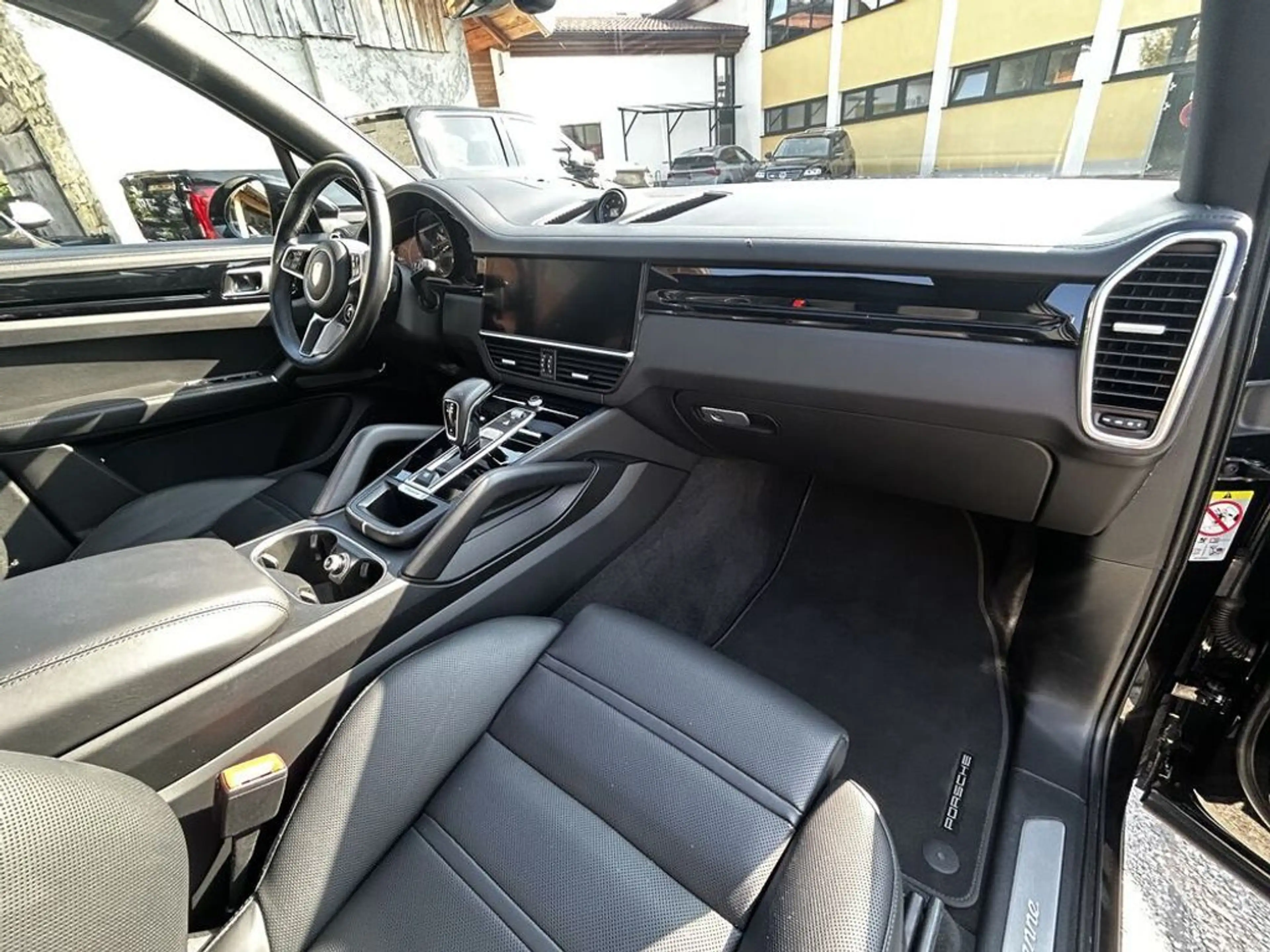 Porsche Cayenne E-Hybrid *HUD*SITZKL*PANO*APPROVED*21'' — photo 9