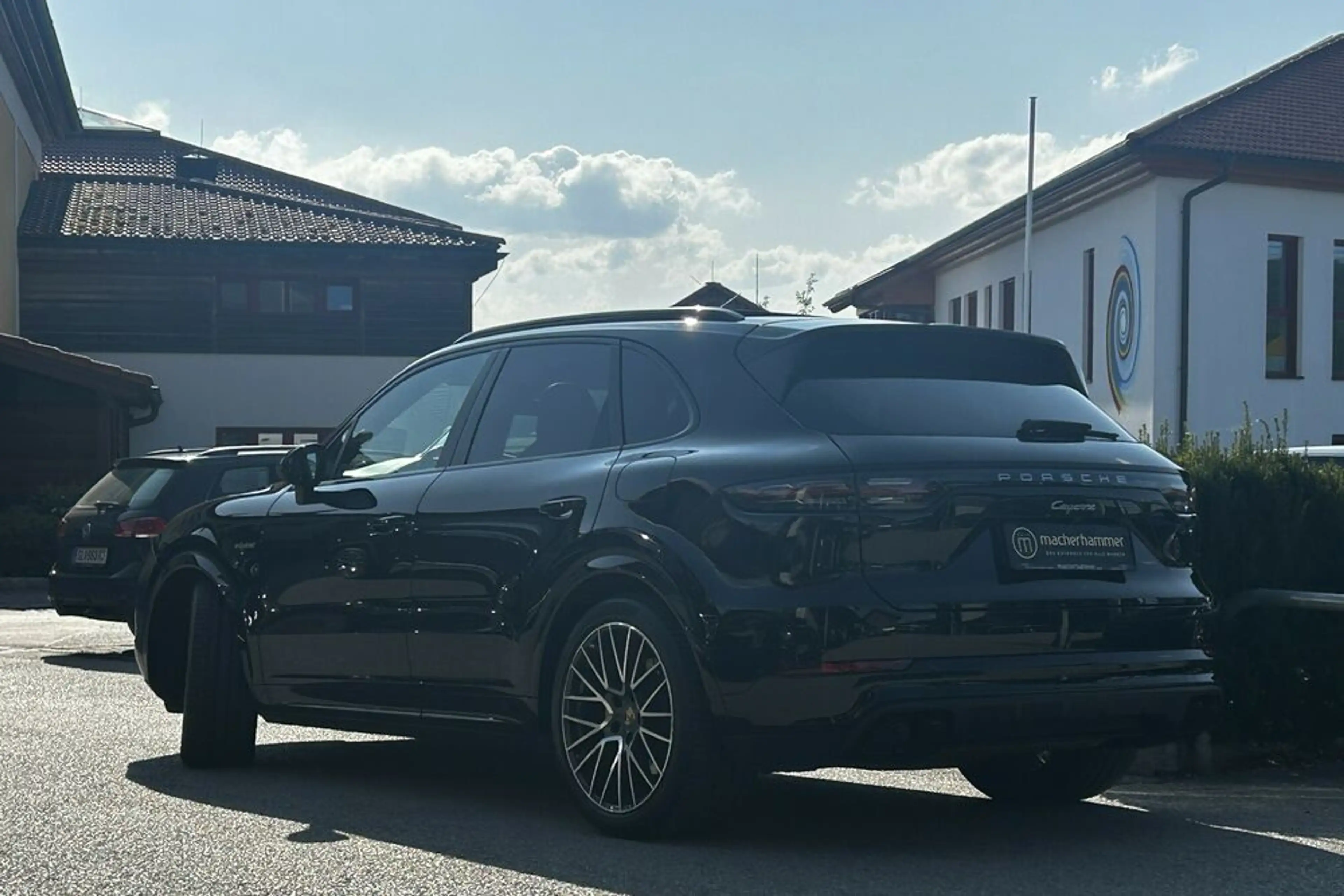 Porsche Cayenne E-Hybrid *HUD*SITZKL*PANO*APPROVED*21'' — photo 3