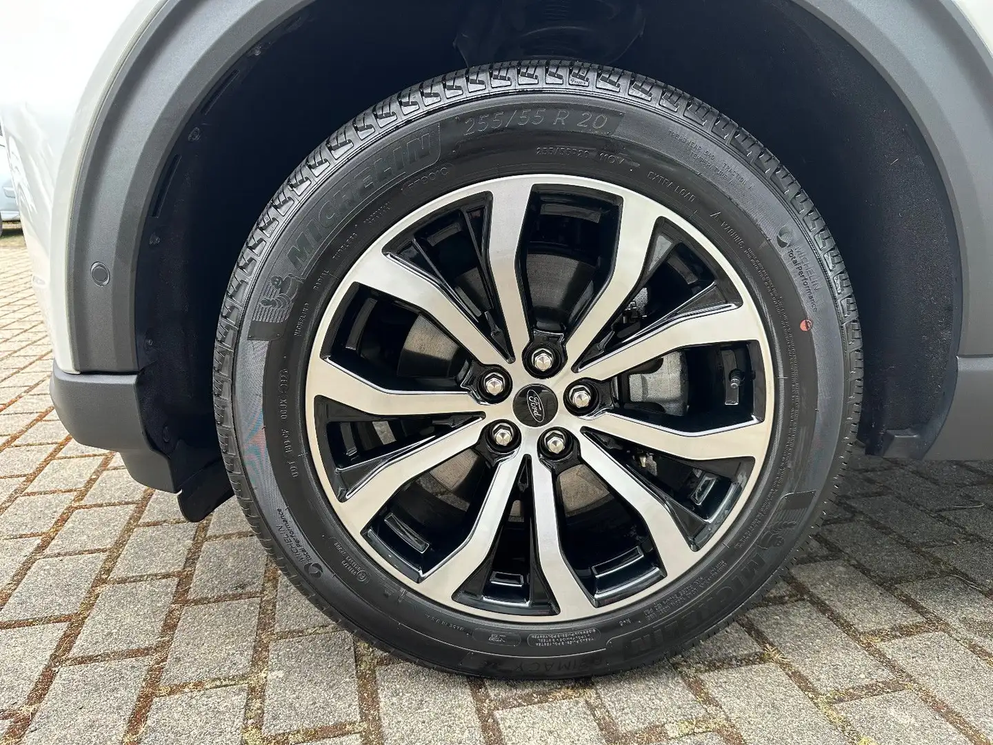 Ford Explorer ST-Line Plug-in-Hybrid 4x4 Szürke - 2