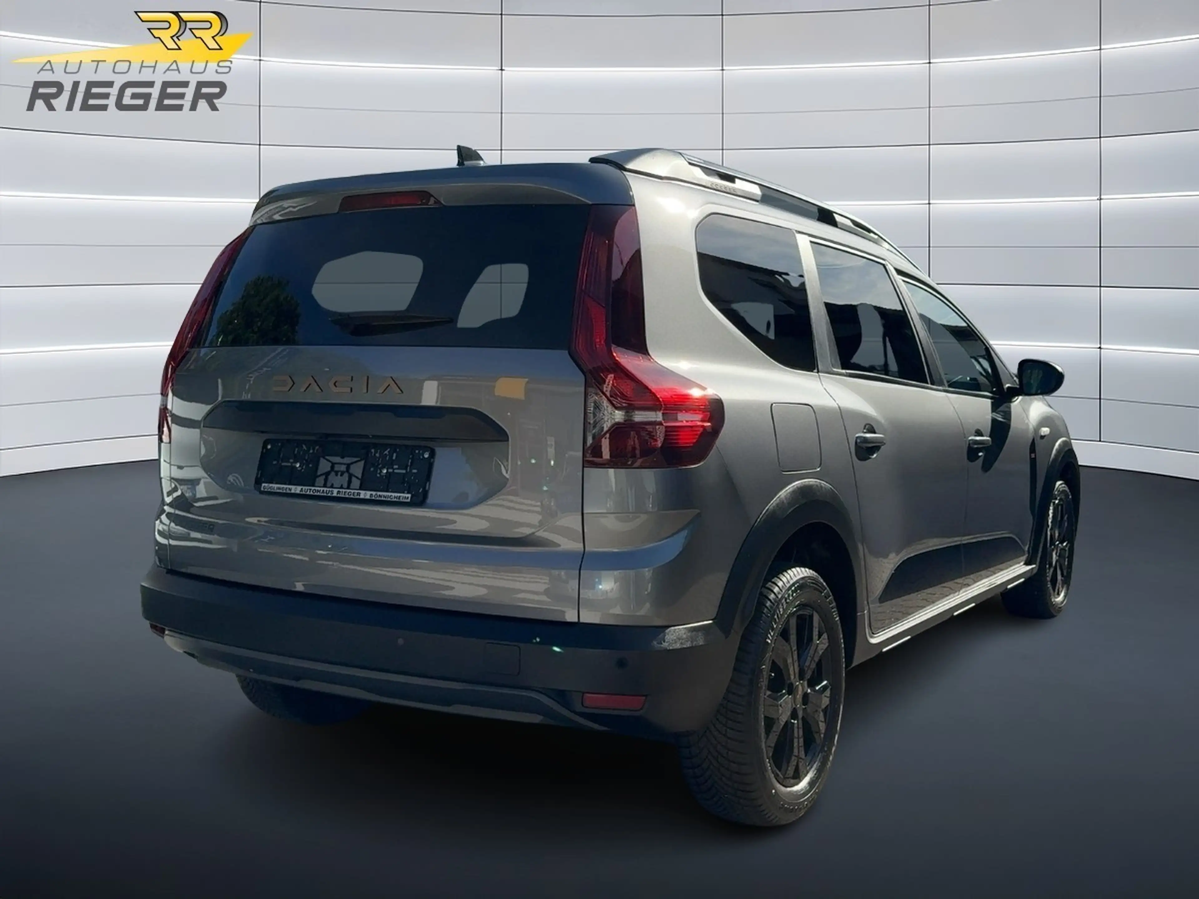 Dacia Jogger Extreme TCe 110 — photo 3