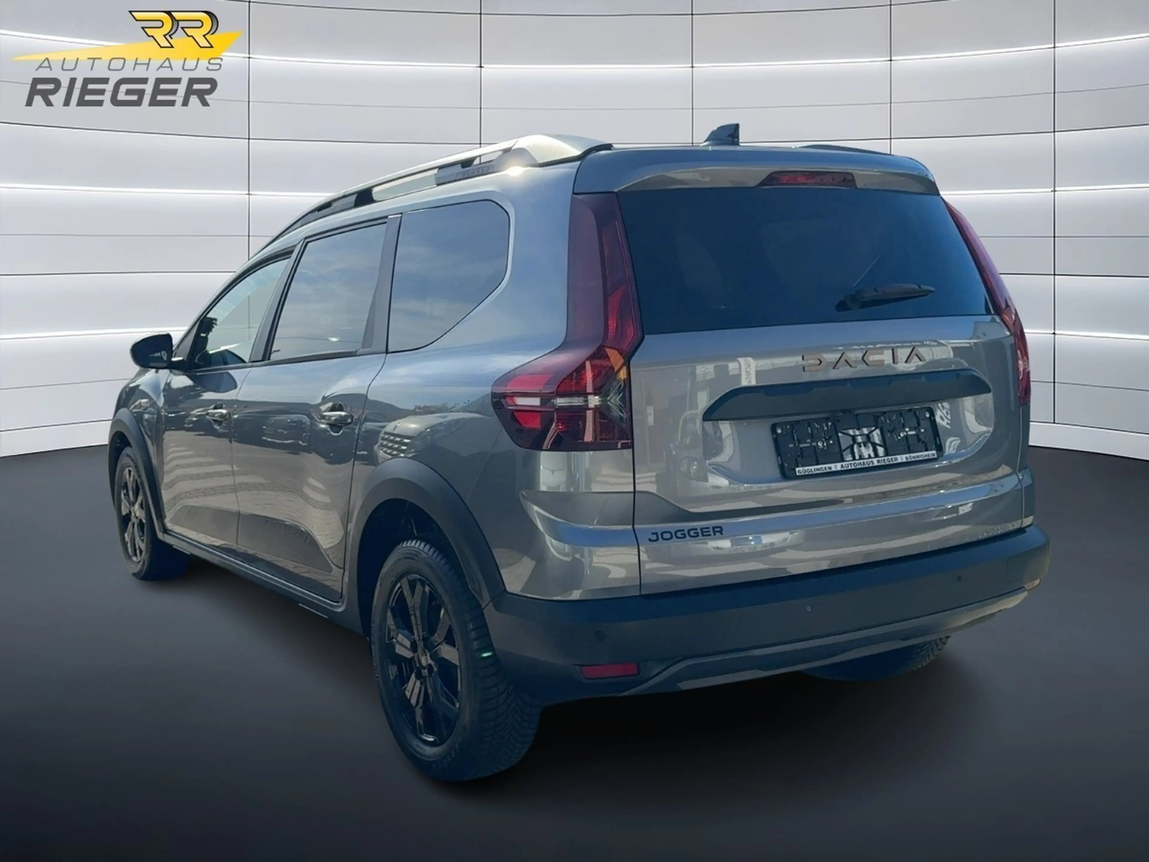 Dacia Jogger Extreme TCe 110 — photo 2