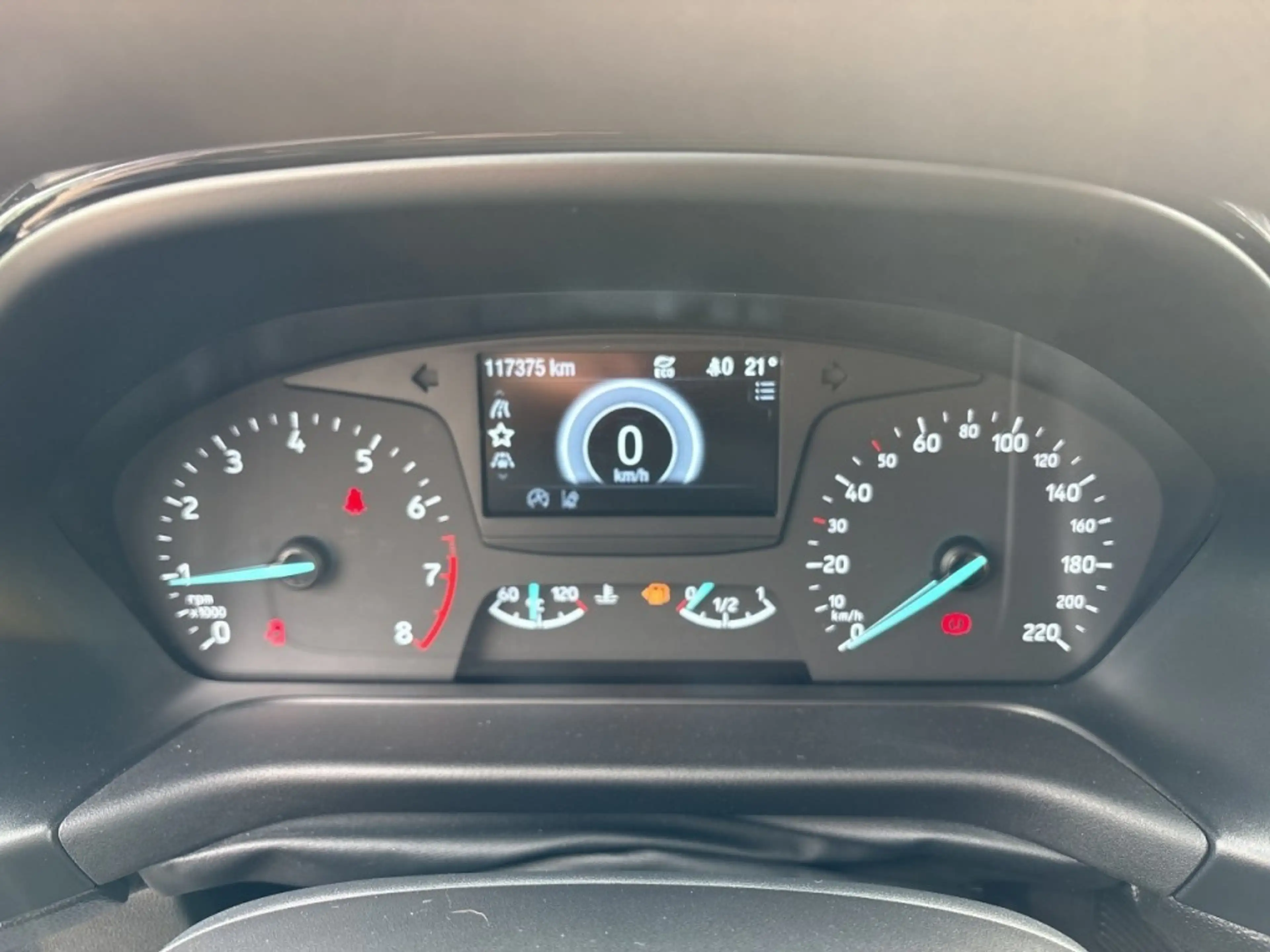Ford Fiesta 1.1 CRUISE/CARPLAY/PDC — photo 15