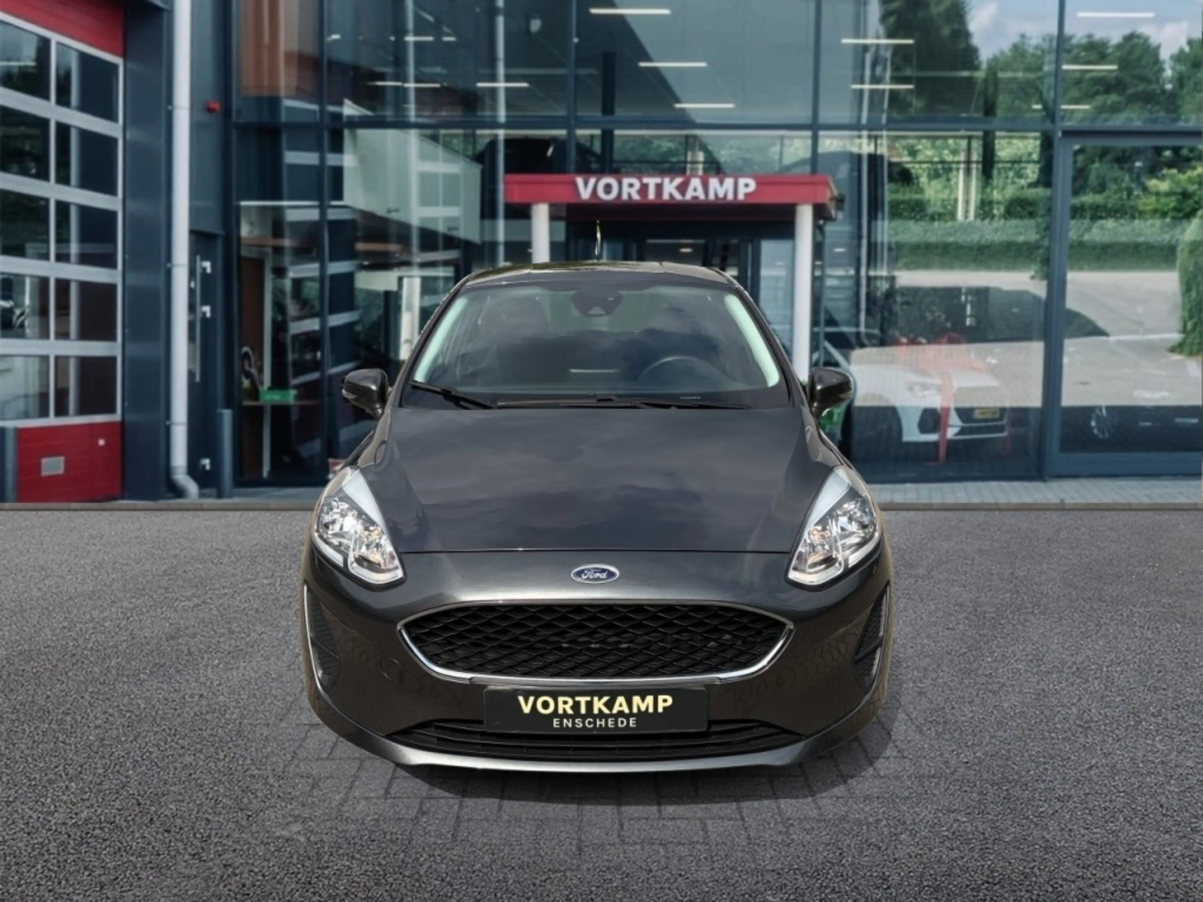 Ford Fiesta 1.1 CRUISE/CARPLAY/PDC — photo 2