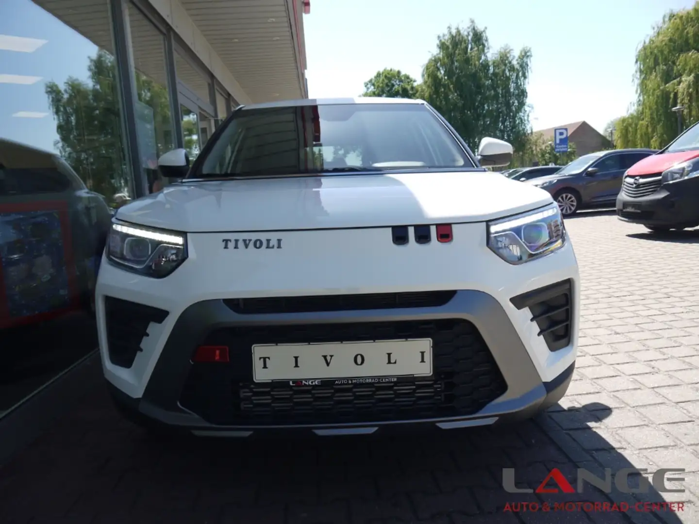 KGM Tivoli 1.5 T-GDi 120kW Nomad Navi SHZ Temp Tel.-Vorb. PDC Weiß - 2