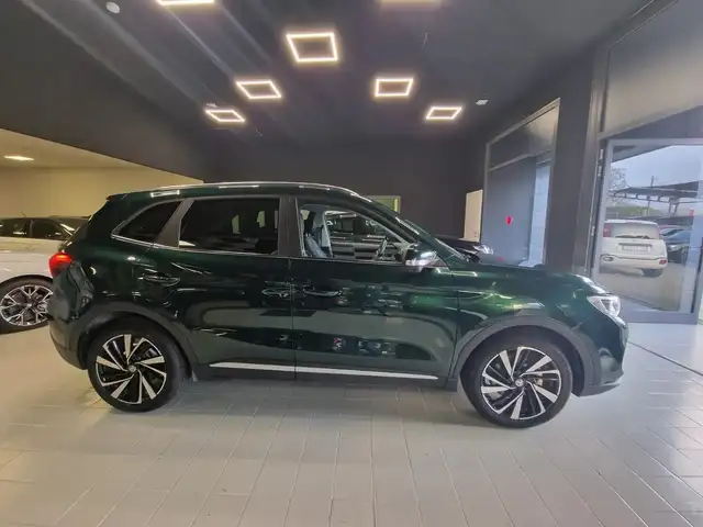 MG ZS view 3