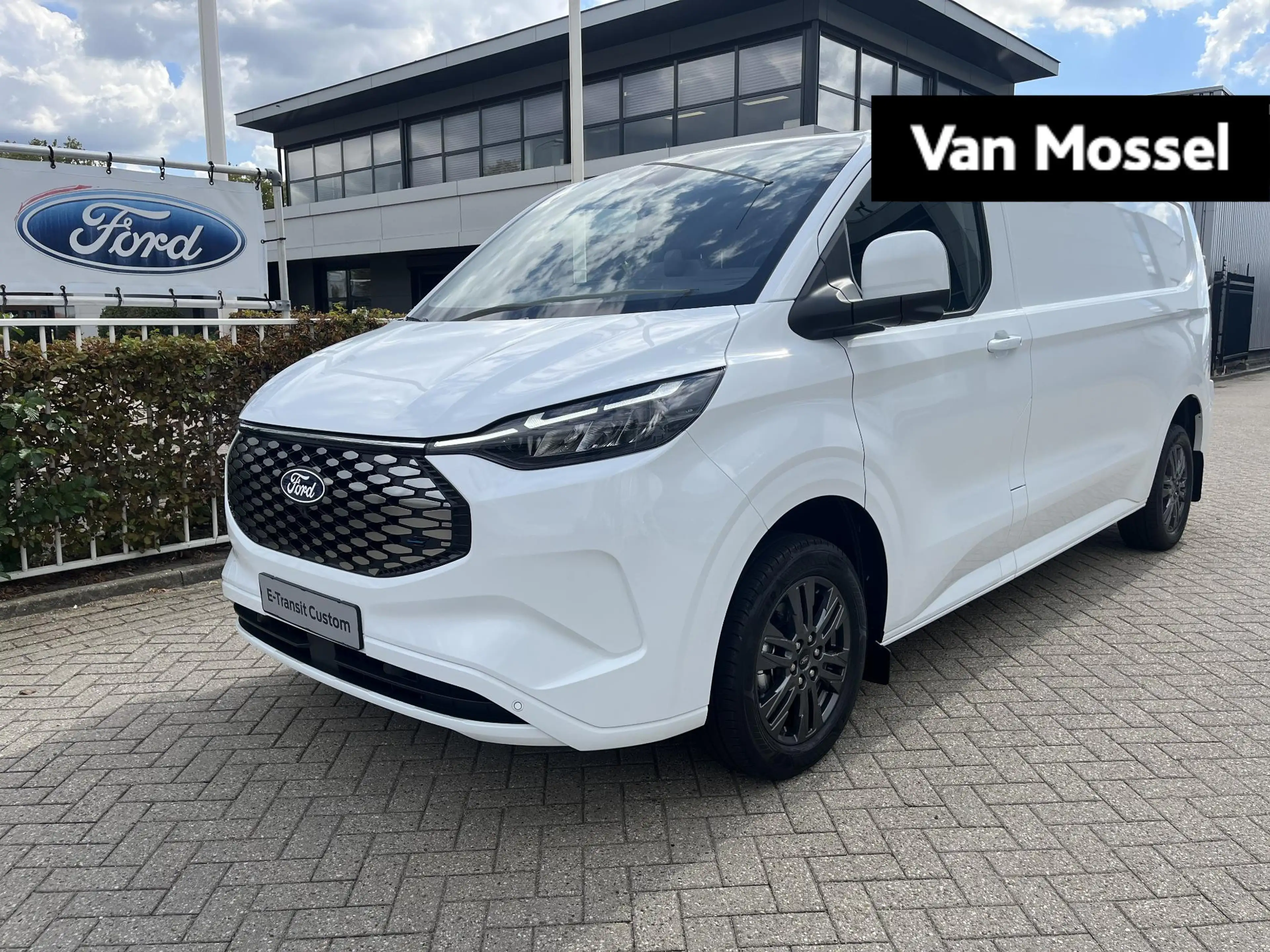 Ford E-Transit Cust. 340 L2H1 Limited 71 kWh | 17" LMV | BLIZ | 3