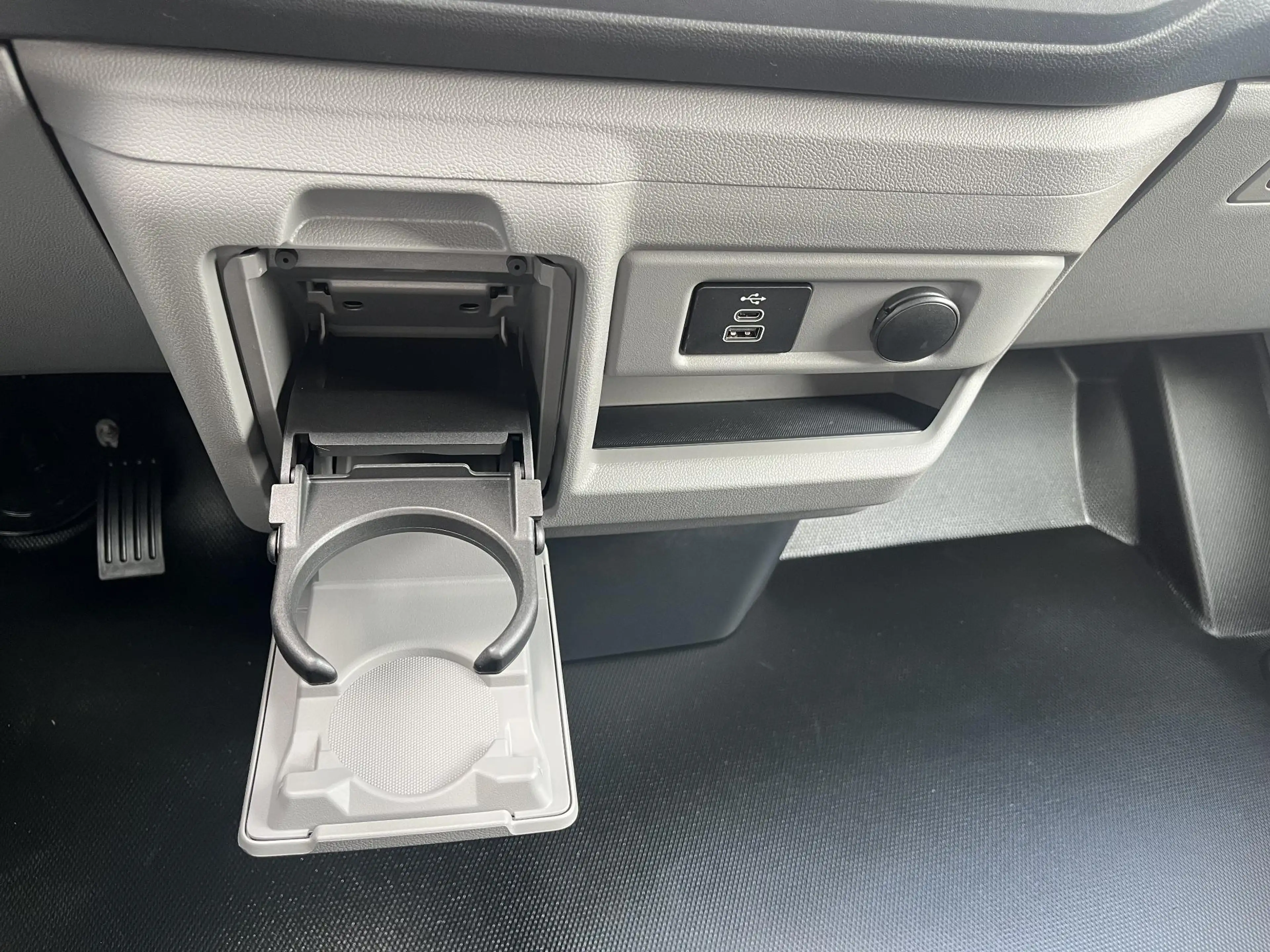 Ford E-Transit Cust. 340 L2H1 Limited 71 kWh | 17" LMV | BLIZ | 3 — photo 14