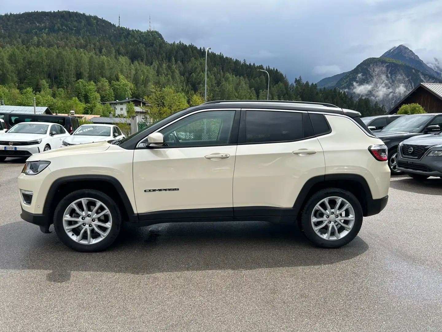 Jeep Compass 1.6 Multijet II 2WD Limited Beige - 2
