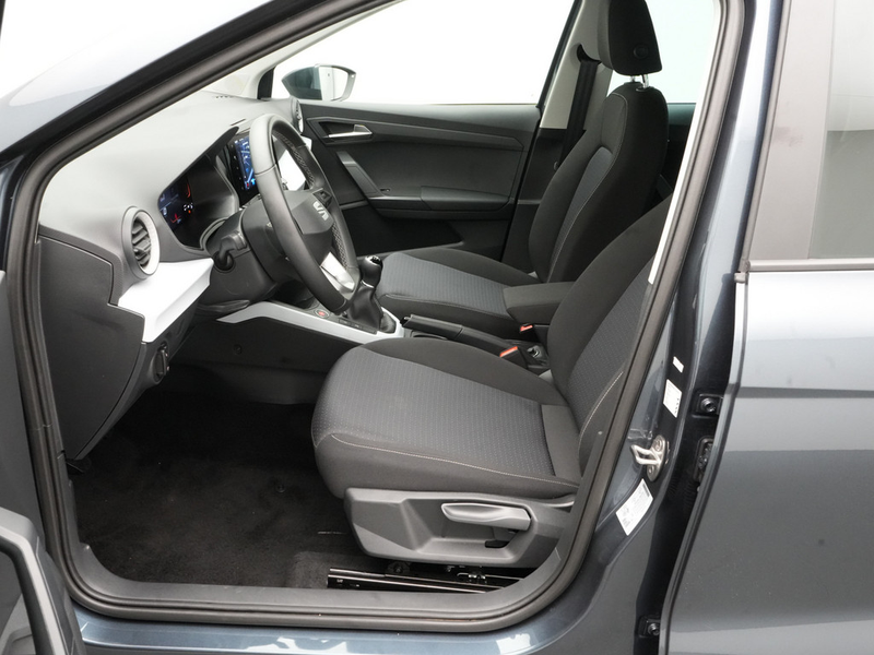 SEAT Arona Style PDC KAM CARPLAY VIRT ACC NAVI LED — photo 12