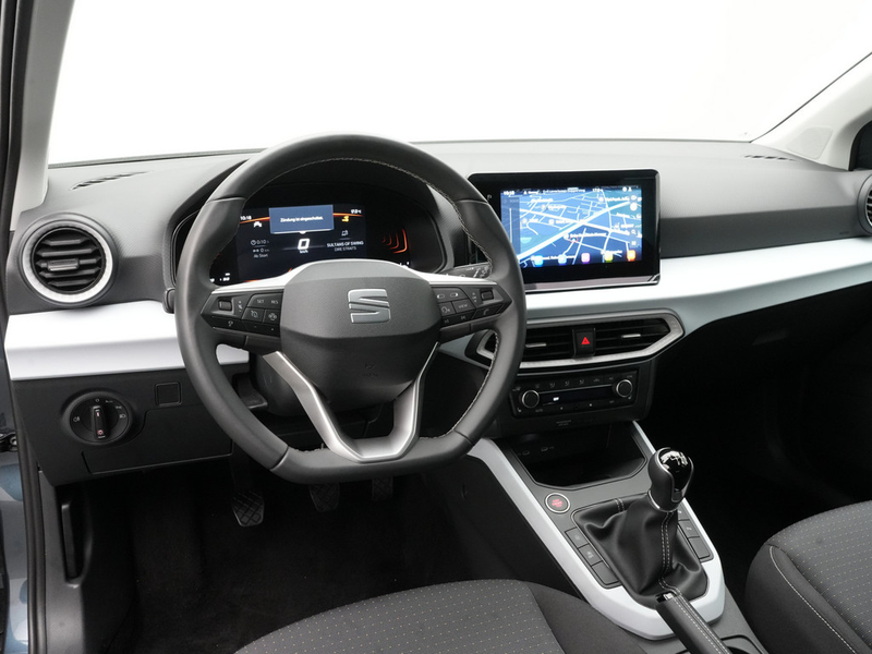 SEAT Arona Style PDC KAM CARPLAY VIRT ACC NAVI LED — photo 4