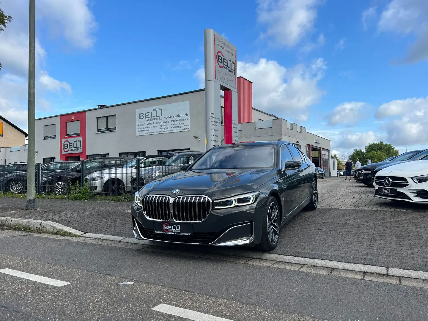 BMW 750 d xDrive HUD HK 1.Hand FINANZIERUNG Grau - 1