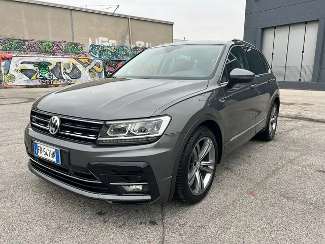Volkswagen Tiguan Tiguan II 2018 1.6 tdi R-line 115cv