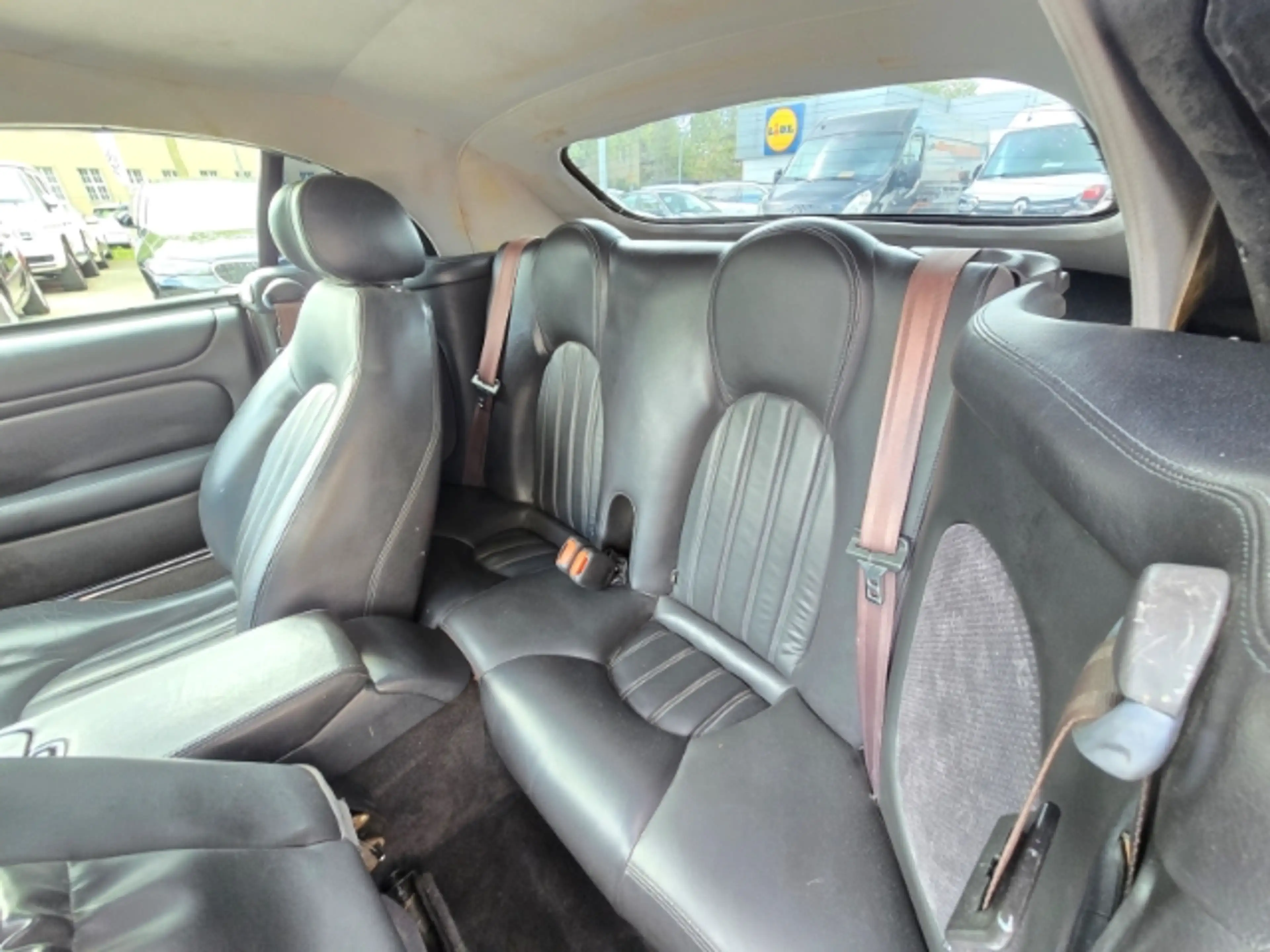 Jaguar XK8 — photo 8