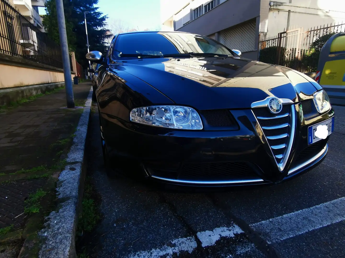 Alfa Romeo GT 1.9 jtd mjt Distinctive - 2