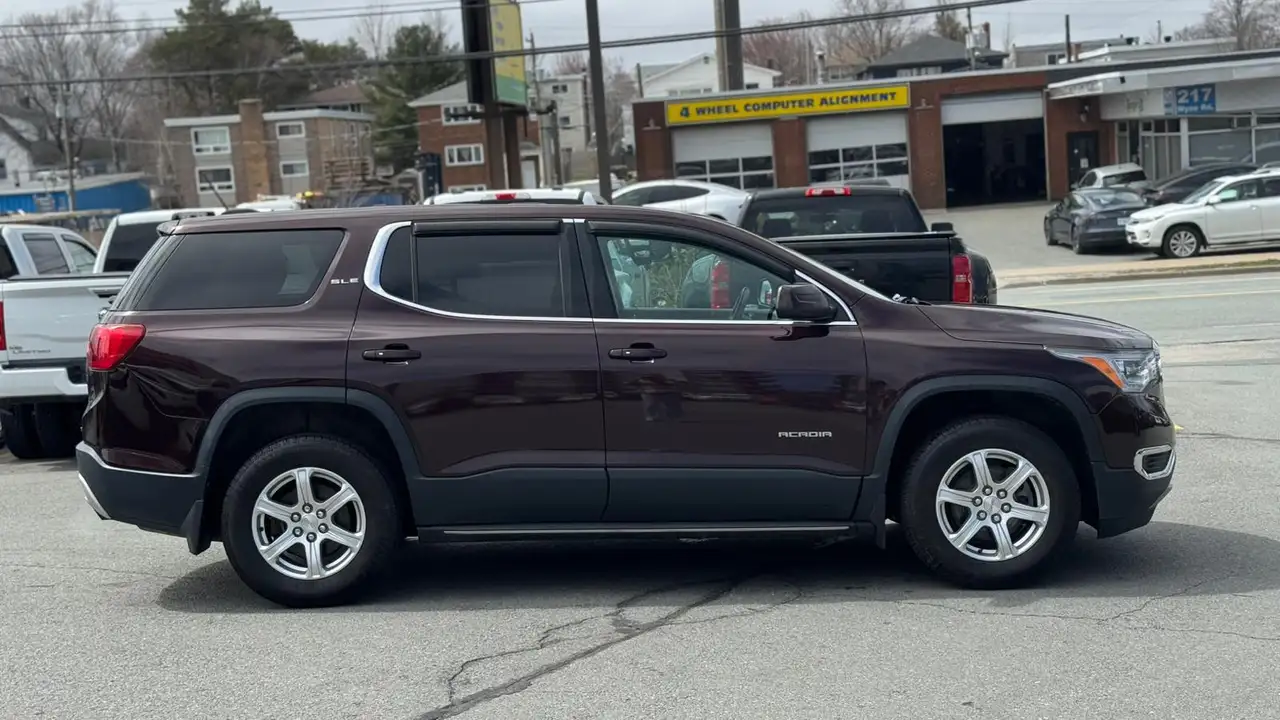GMC Acadia снимка GMC Acadia