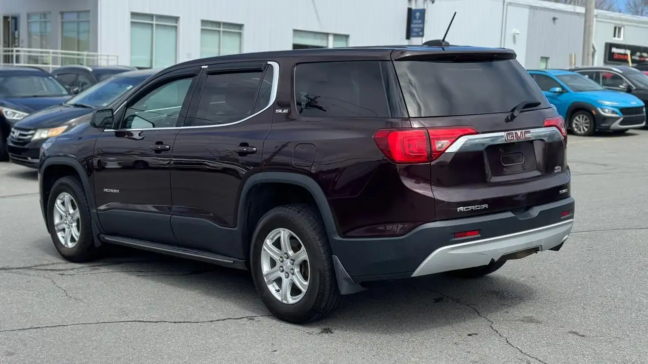 GMC Acadia снимка GMC Acadia