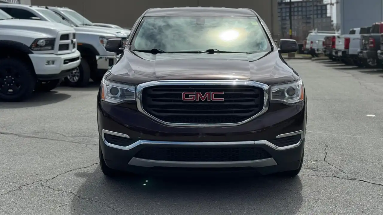 GMC Acadia снимка GMC Acadia