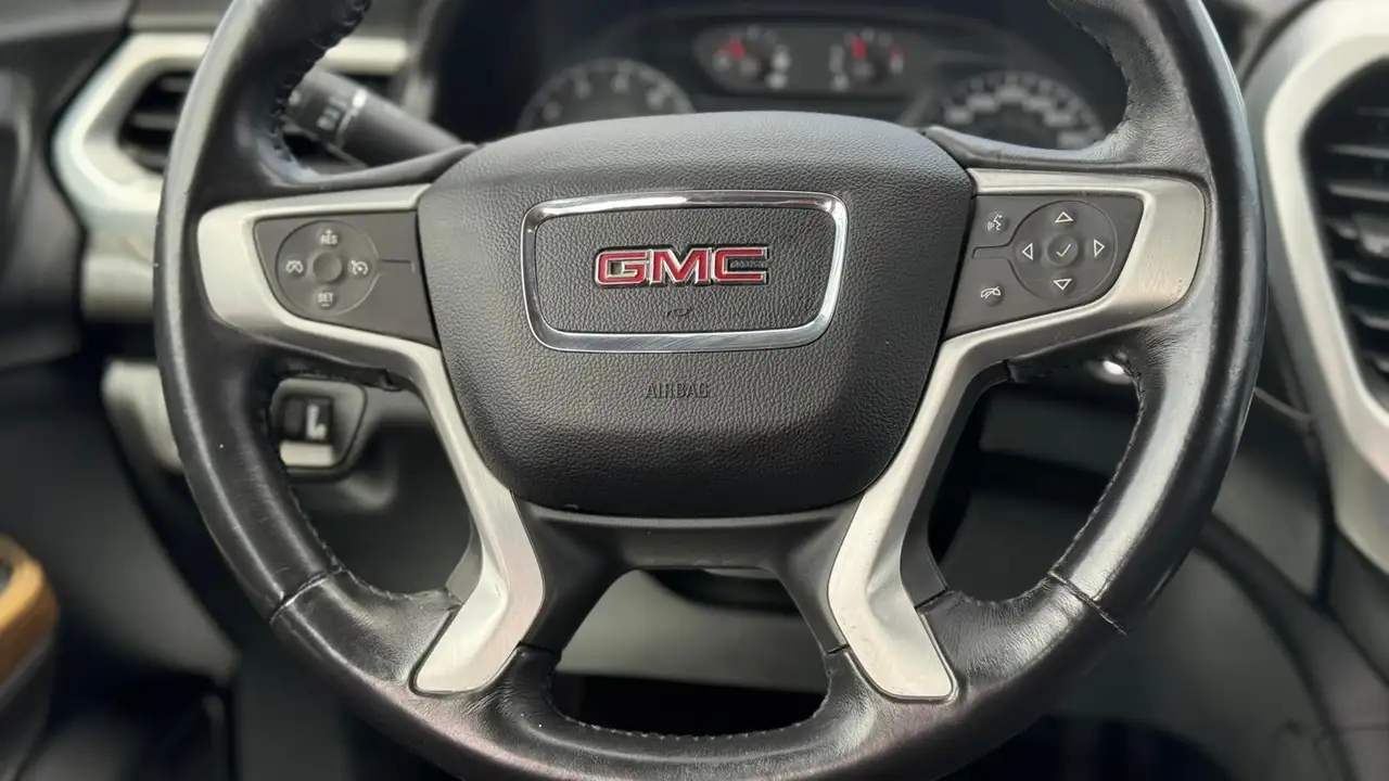 GMC Acadia снимка GMC Acadia