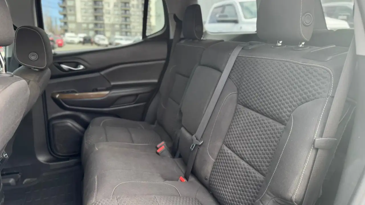 GMC Acadia снимка GMC Acadia