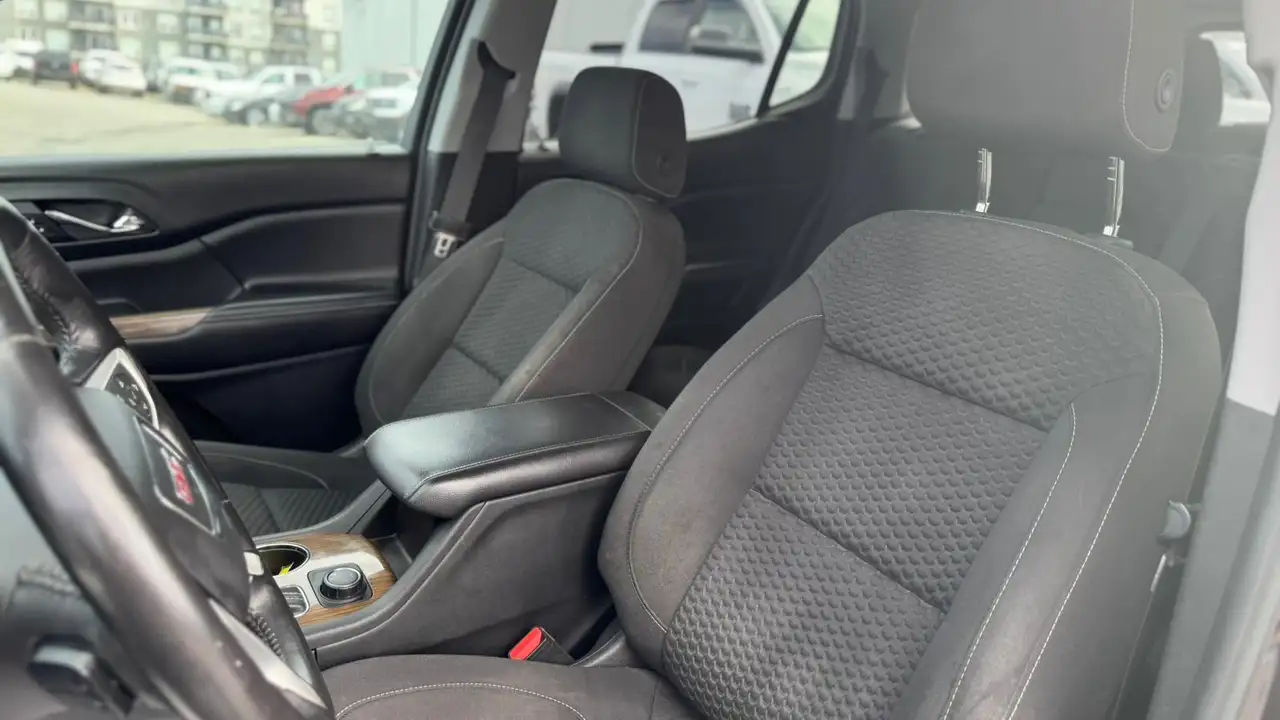 GMC Acadia снимка GMC Acadia