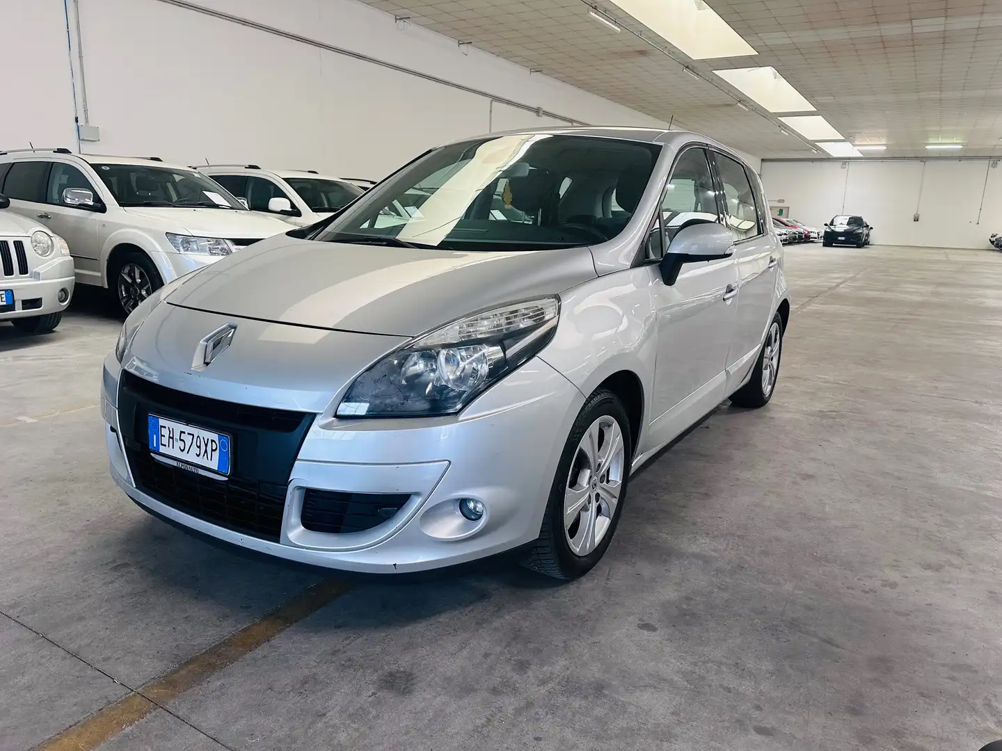 Renault Scenic Scenic III X-Mod 2009 X-Mod 1.5 dci Luxe 110cv Grau - 2