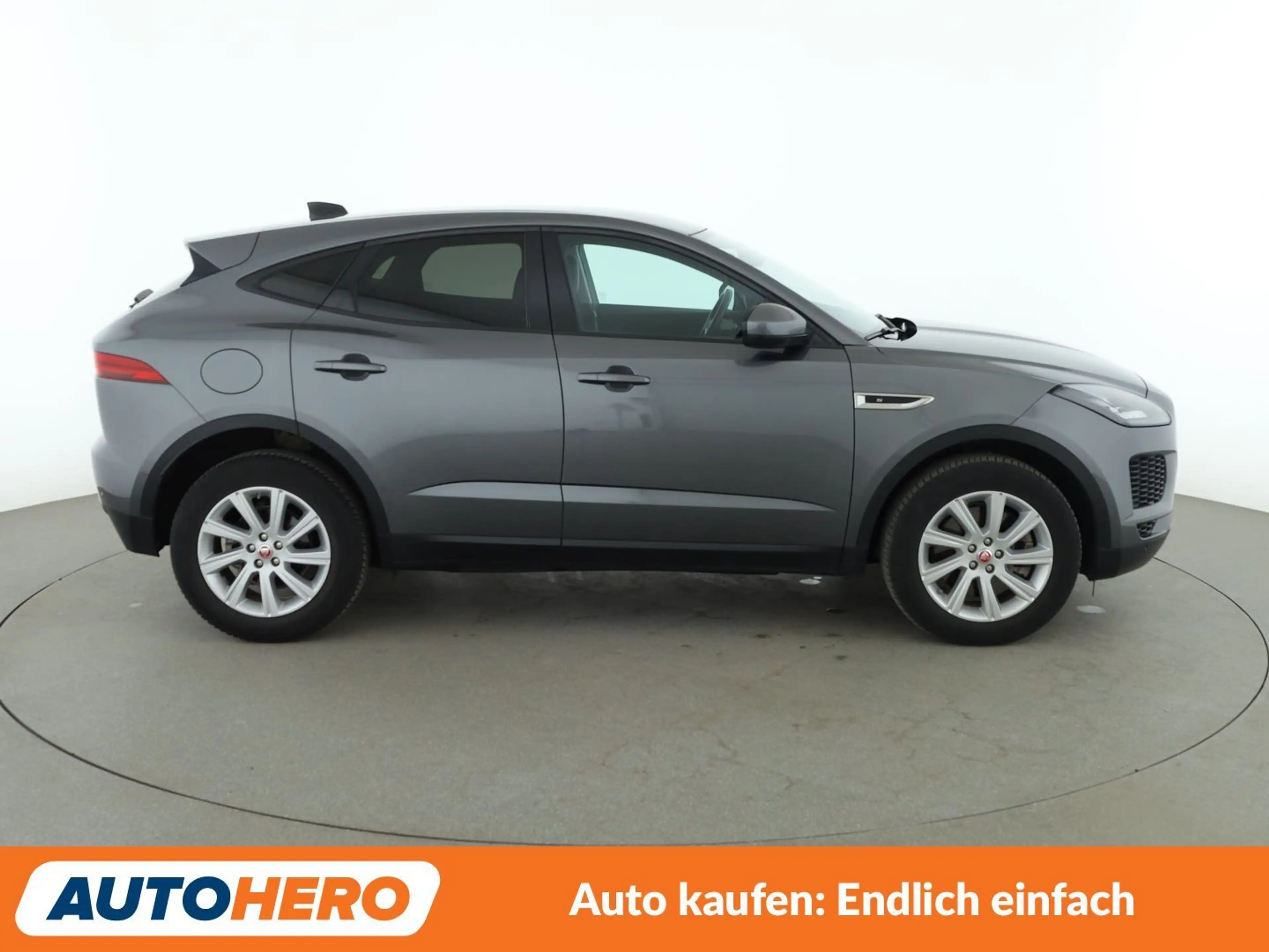Jaguar E-Pace P200 S AWD Aut.*NAVI*LED*TEMPO*CAM*PDC*SHZ* — photo 7