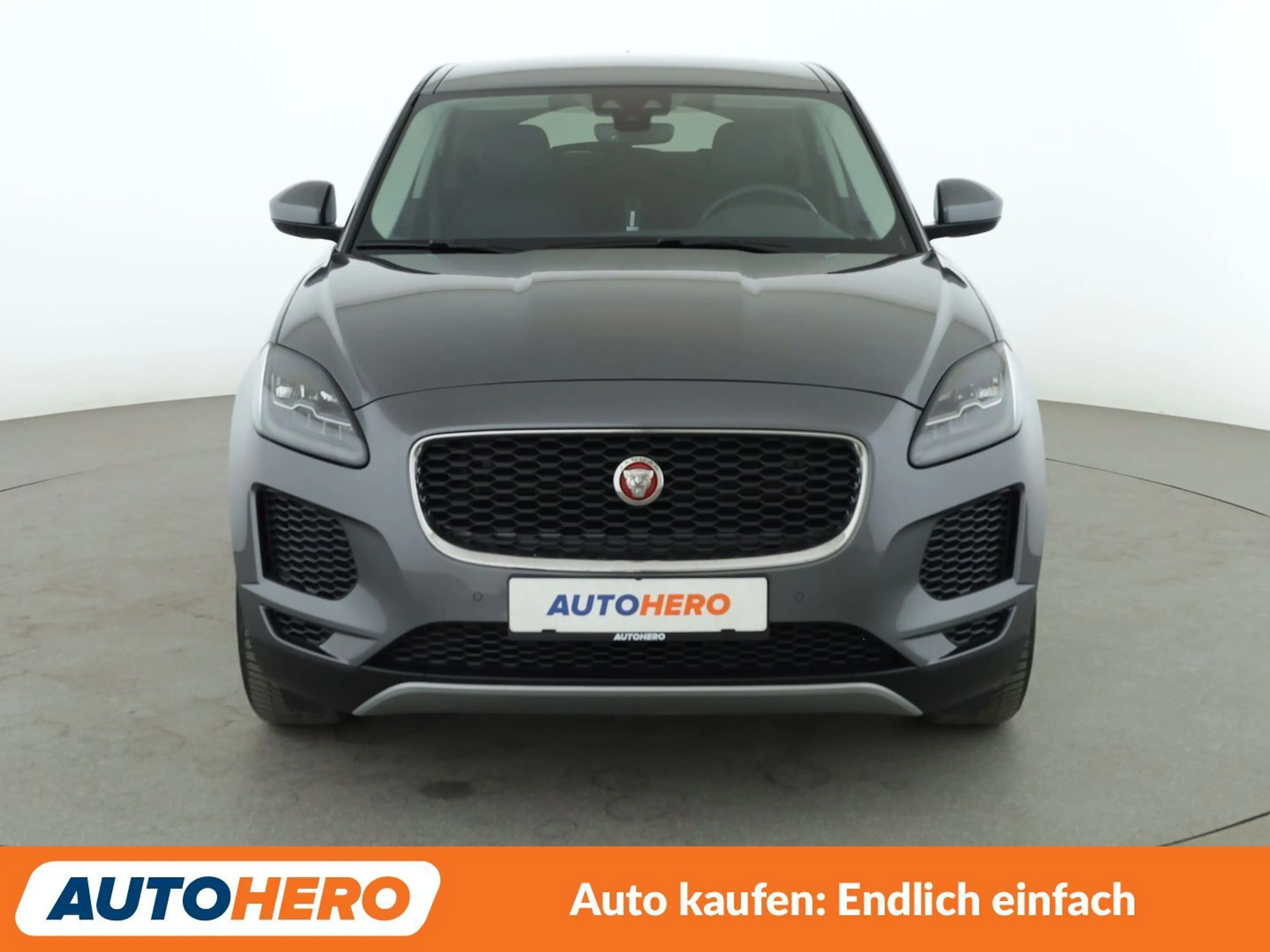 Jaguar E-Pace P200 S AWD Aut.*NAVI*LED*TEMPO*CAM*PDC*SHZ* — photo 9