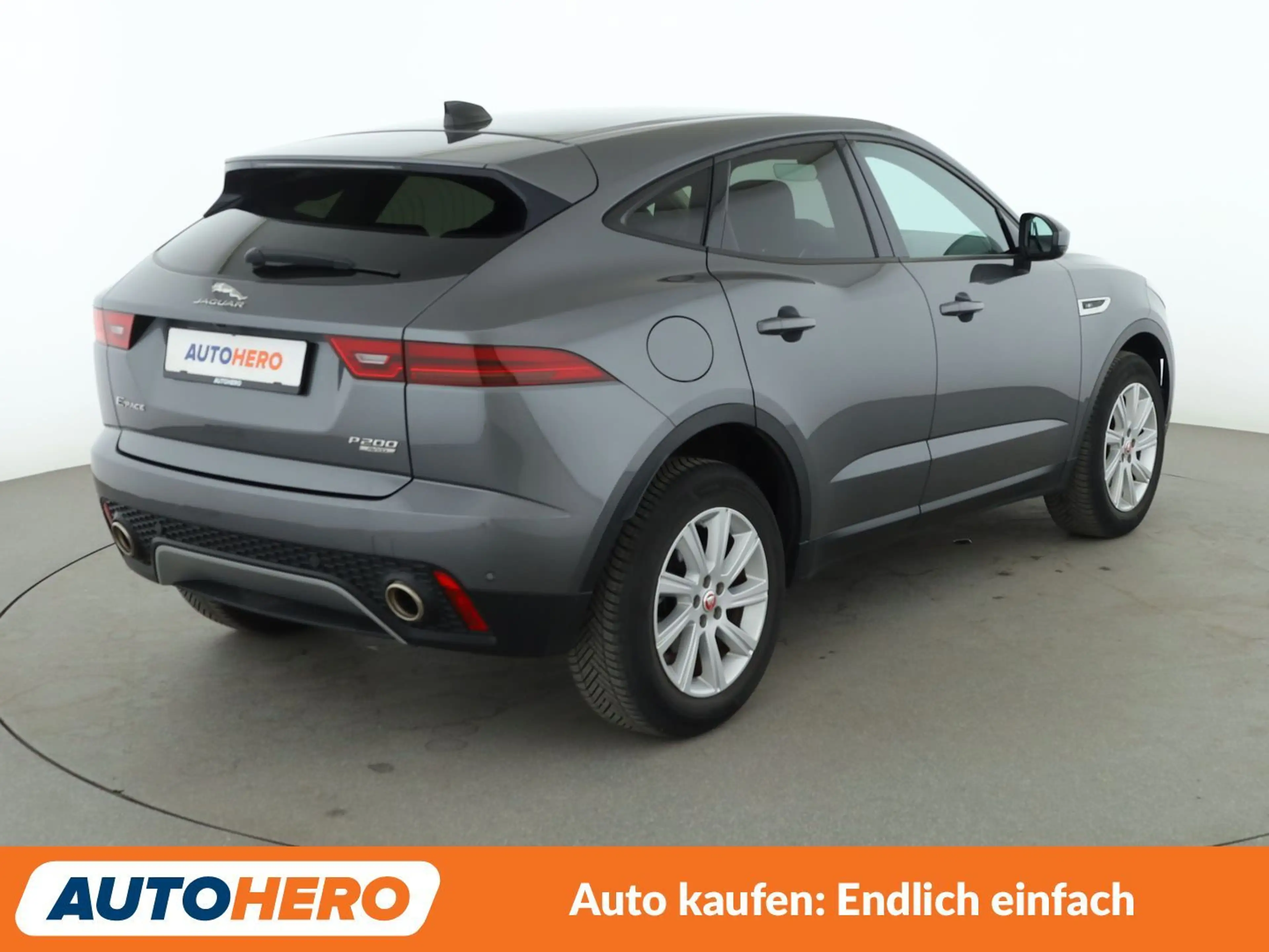 Jaguar E-Pace P200 S AWD Aut.*NAVI*LED*TEMPO*CAM*PDC*SHZ* — photo 6