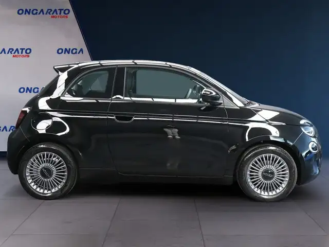 Fiat 500 view 4
