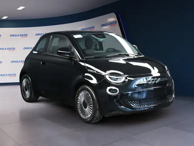Fiat 500 view 3