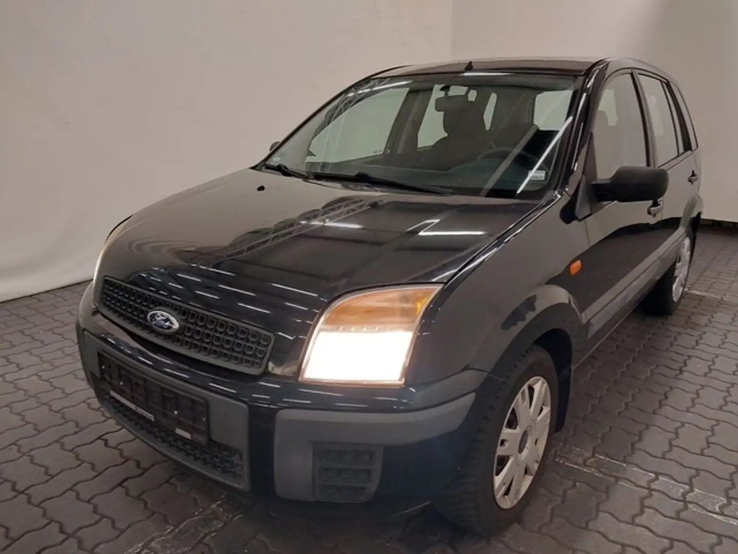 Ford Fusion 1.25 5-türig KLIMA COOL nur 53tkm Zwart - 1