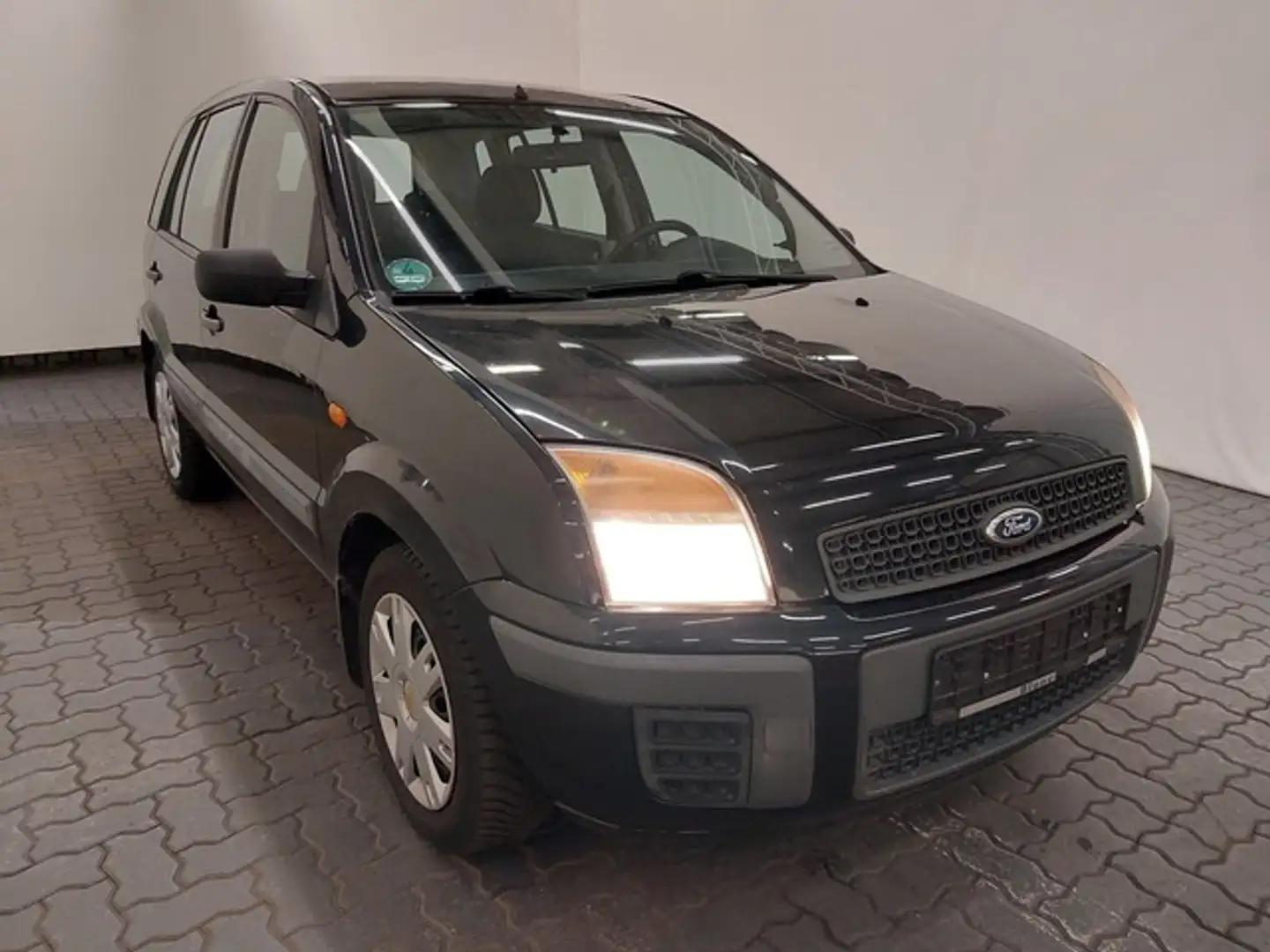 Ford Fusion 1.25 5-türig KLIMA COOL nur 53tkm Zwart - 2