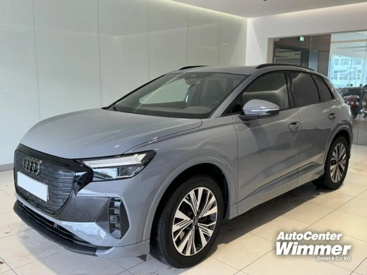 Audi Q4 e-tron Q4 45 quattro e-tron Navi LED Klima Einparkhilfe Grau - 2