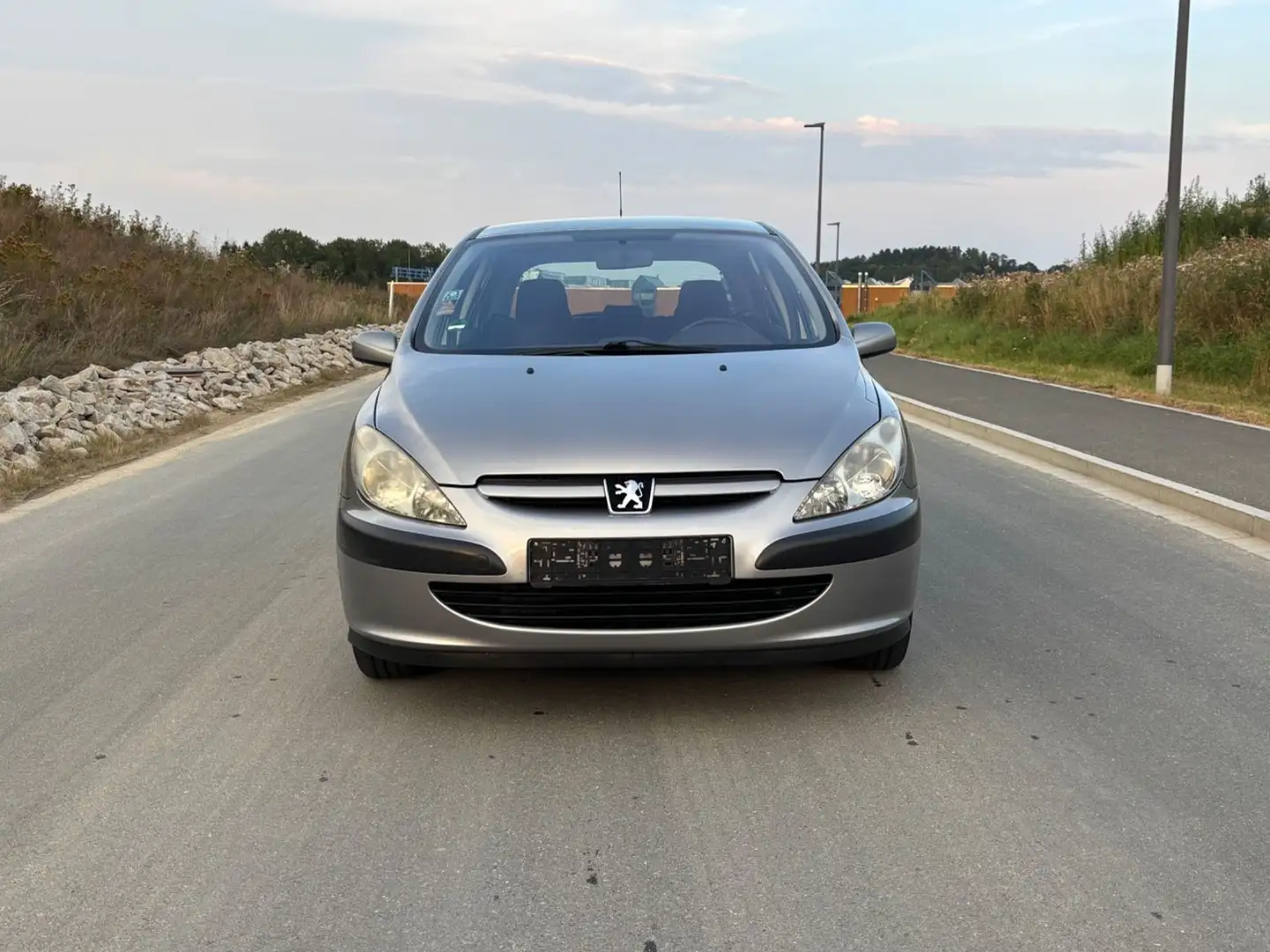 Peugeot 307 Grande Filou Cool TÜV 08/2027 Grau - 2