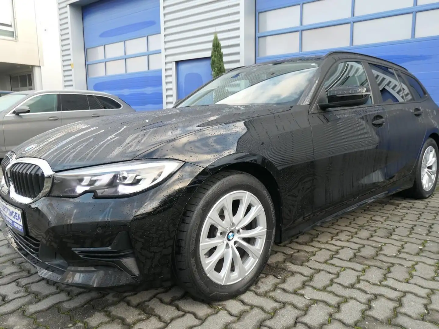 BMW 318 318d Touring Sport LED Top Zustand! Noir - 1