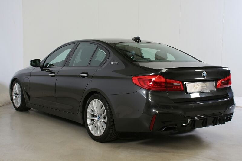 BMW 530 e iPerf. Luxury Line ACC HuD Navi/TV HiFi LED — photo 4