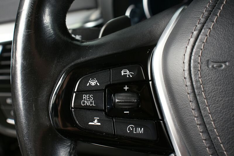 BMW 530 e iPerf. Luxury Line ACC HuD Navi/TV HiFi LED — photo 13
