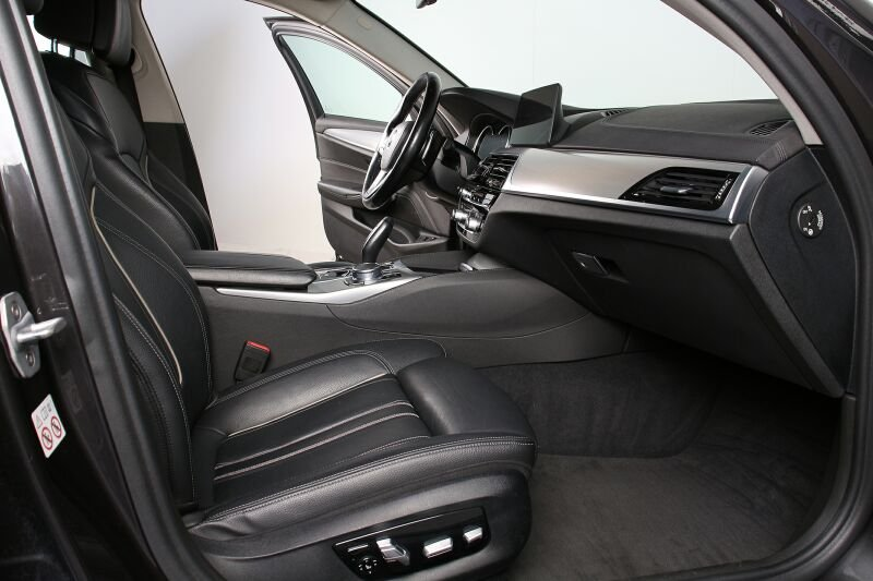 BMW 530 e iPerf. Luxury Line ACC HuD Navi/TV HiFi LED — photo 7