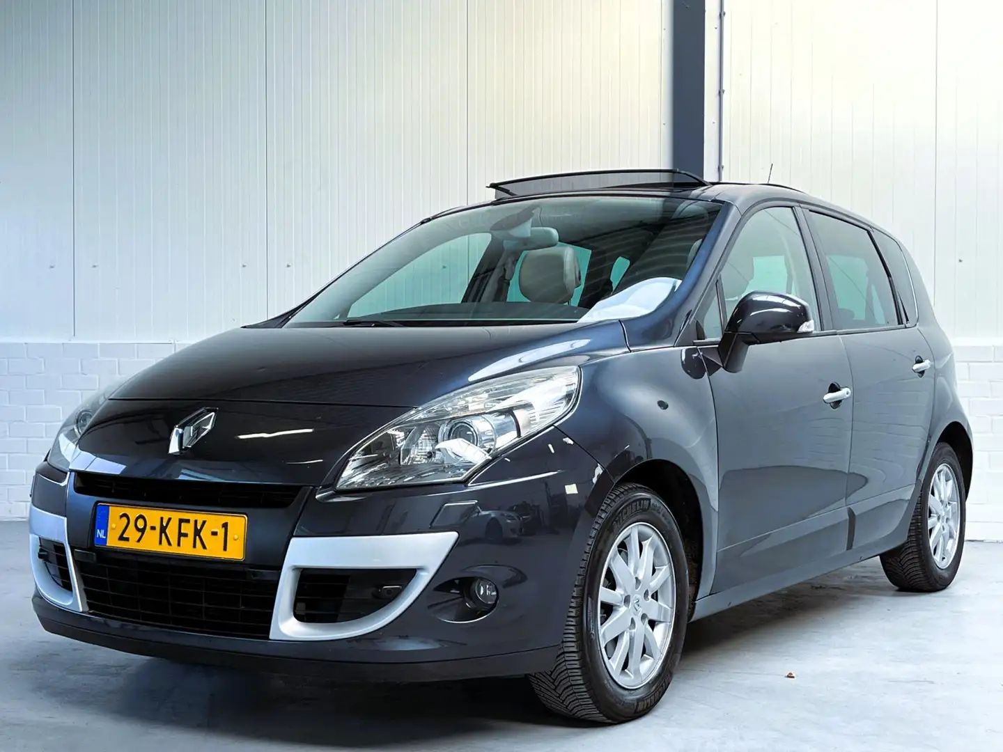 Renault Scenic 2.0 Privilege Pano|Automaat Grijs - 2