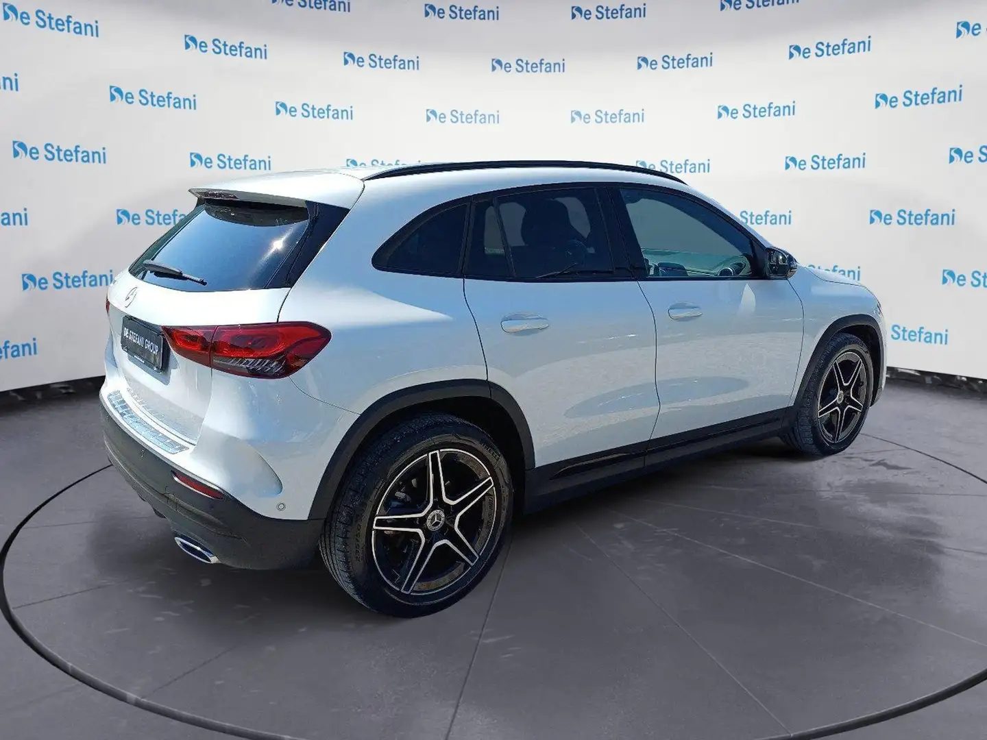 Mercedes-Benz GLA 200 GLA 200 d Automatic Premium NIGHT-PACK Blanc - 2