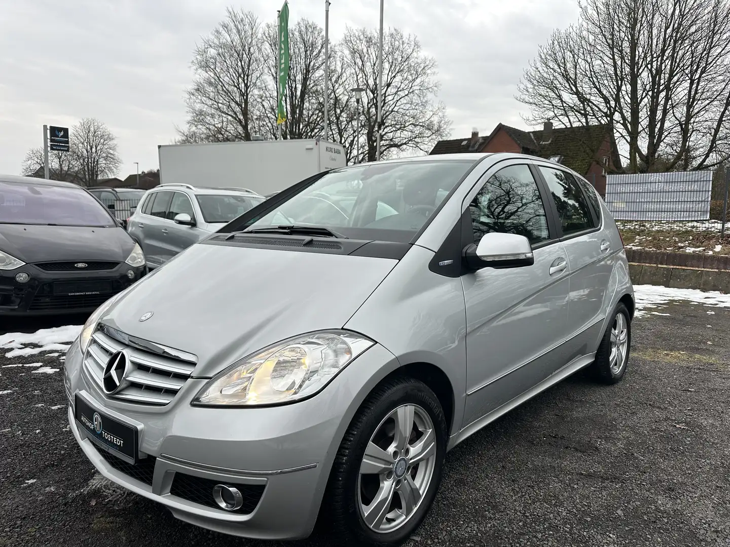 Mercedes-Benz A 180 BlueEffiency*87TKM*SHZ*TÜV&Service Neu Grau - 1