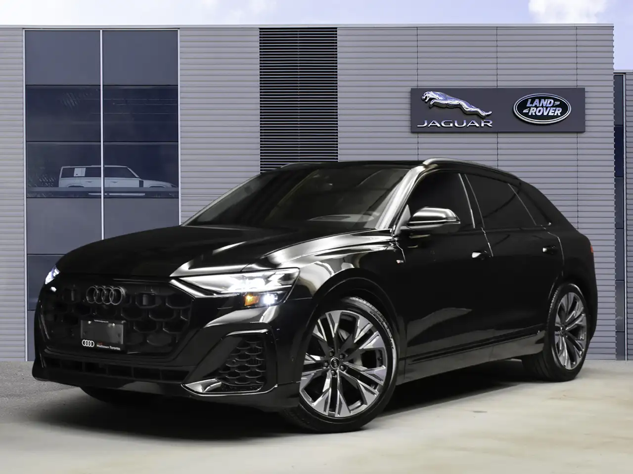2025 Audi Q8
