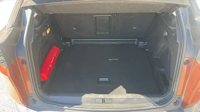 Peugeot 3008 view 14