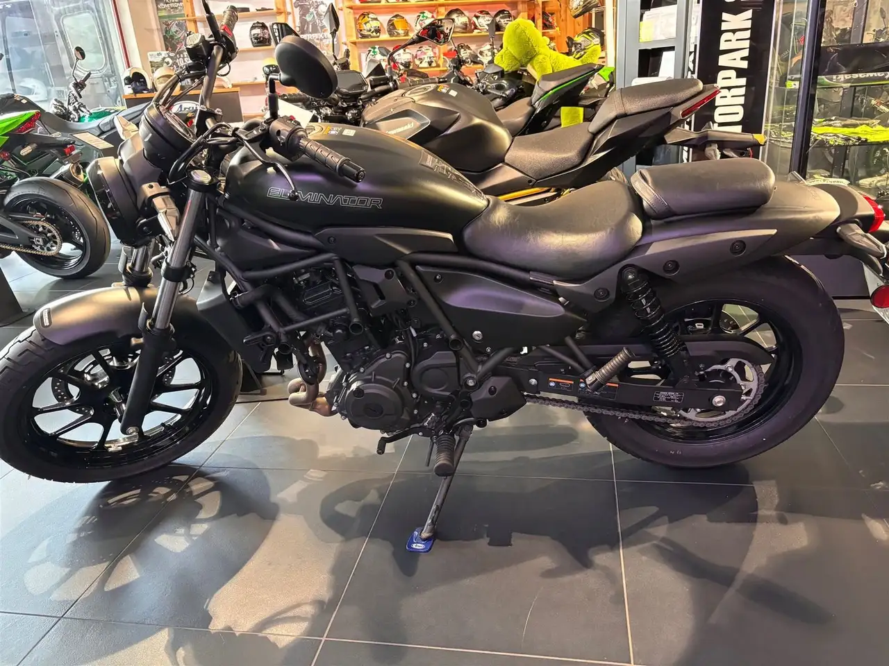 Kawasaki Eliminator 500