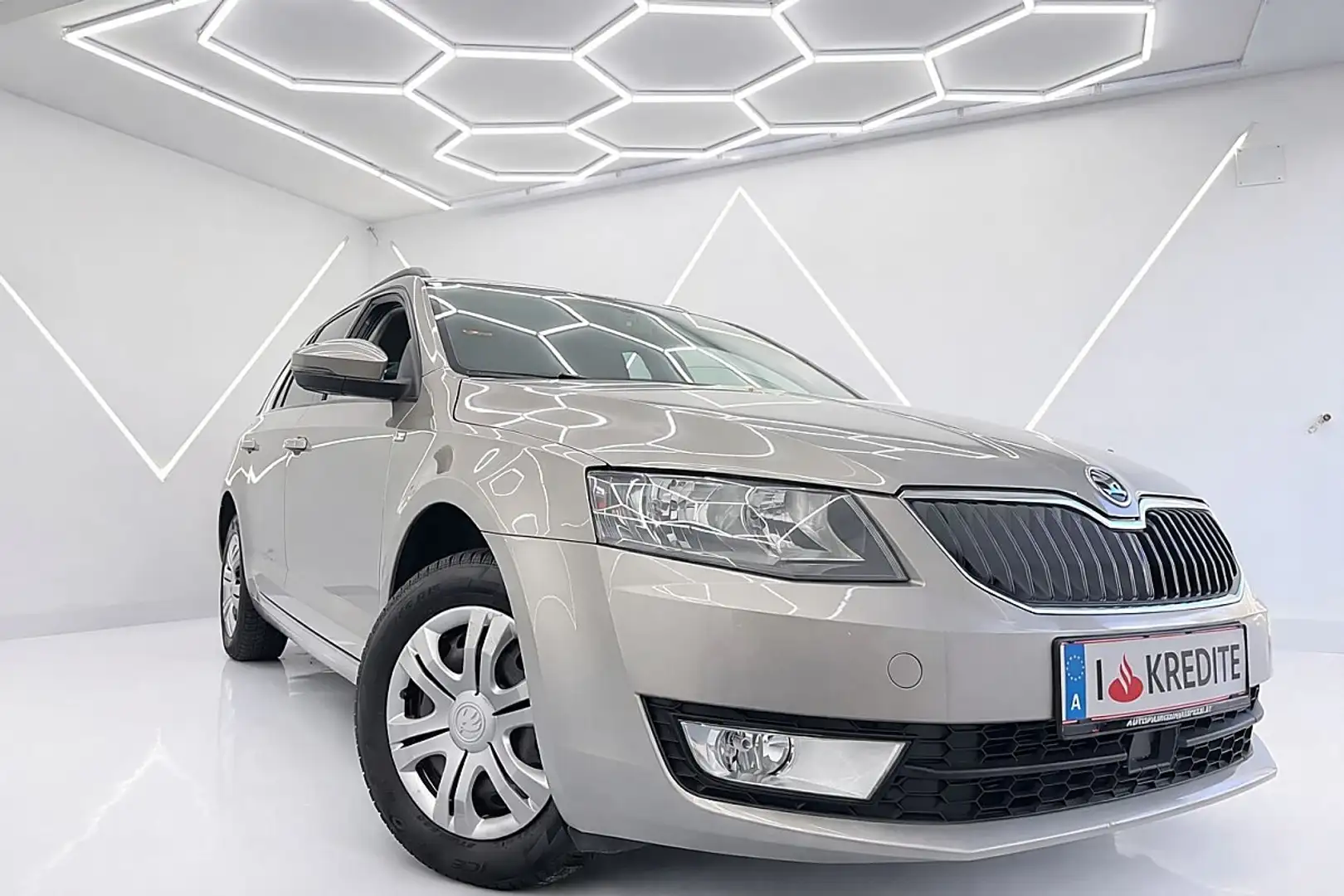 Skoda Octavia Combi 1,6 Ambition TDI Green tec DSG/Service Hi... Beige - 2